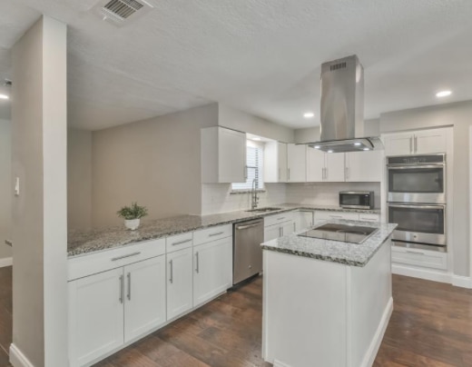 Building Photo - 2119 Woodstream Dr