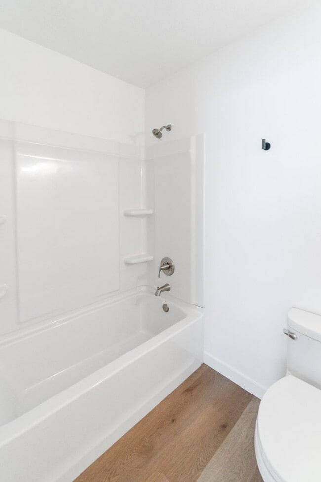 Building Photo - Newly Remodeled Single Family Home in Gate...
