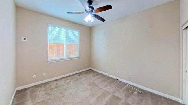 Building Photo - 7912 Hampshire Rd