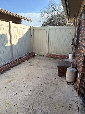 Building Photo - 2240 Tarpley Rd