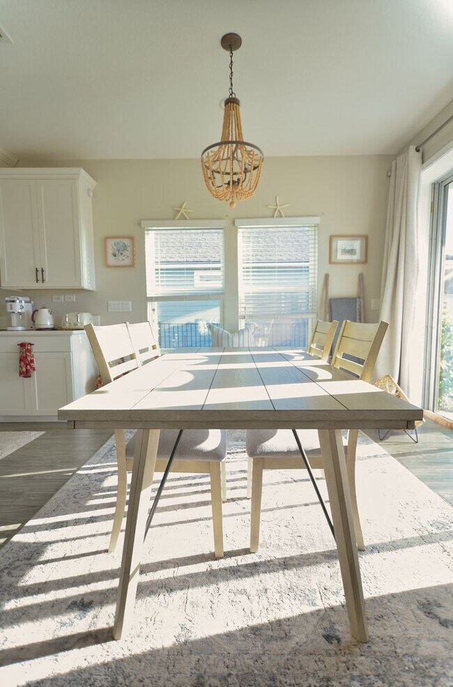 Building Photo - Beautiful Pond-Front Home Near Amelia Concourse