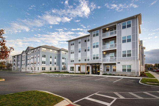 Building Photo - The Lofton