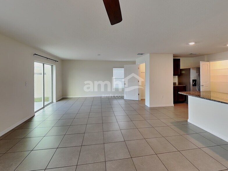 Building Photo - 12241 High Rock Way