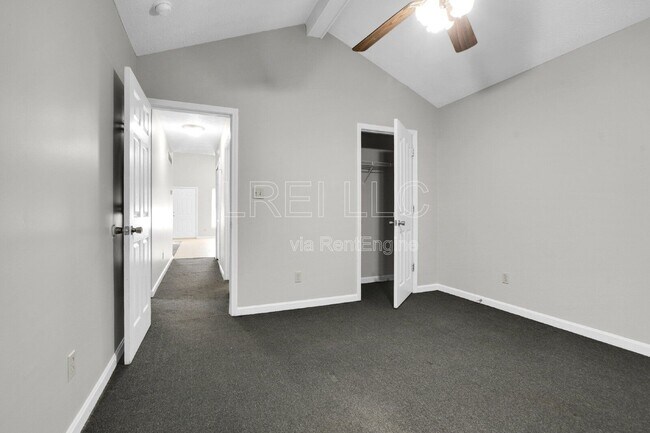 Building Photo - 410 N 21st St
