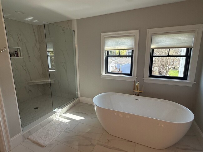 Building Photo - 119 Woodbine Cir