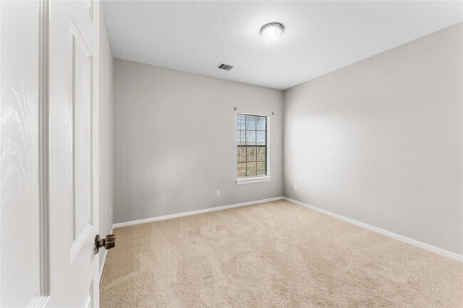 Building Photo - 9610 Buffum St