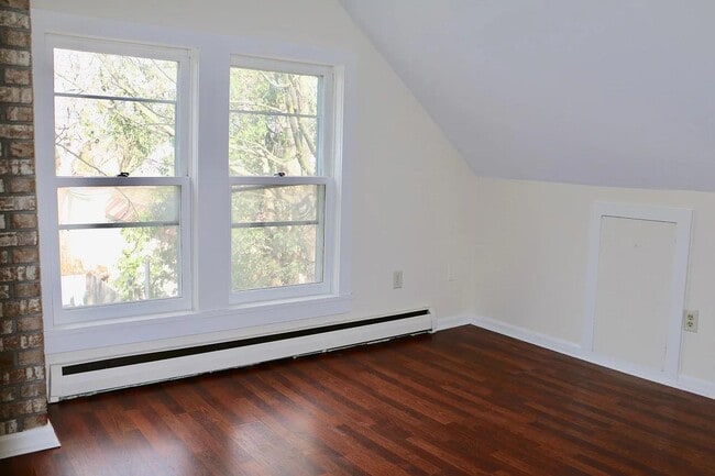 Building Photo - 200 Pearl St