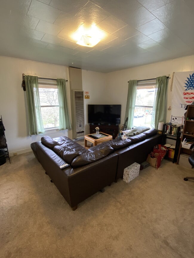 Building Photo - Walk to Downtown & Waterfront from Lettered Streets | 1BR Gem for $1,400/mo