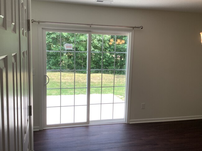 Building Photo - 6 Vista Rose Ct