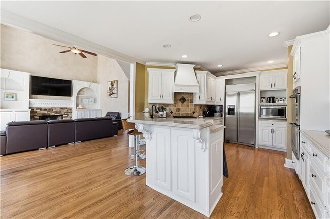 Building Photo - 200 Azalea Cove Ln