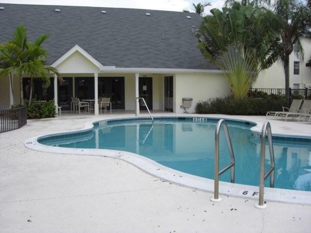 Building Photo - 6323 La Costa Dr