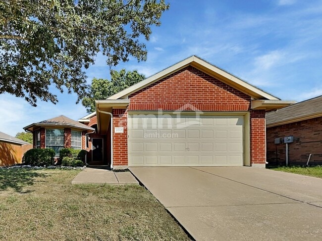 Primary Photo - 2017 Woodhurst Trl