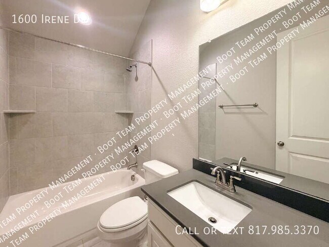 Building Photo - 1600 Irene Dr