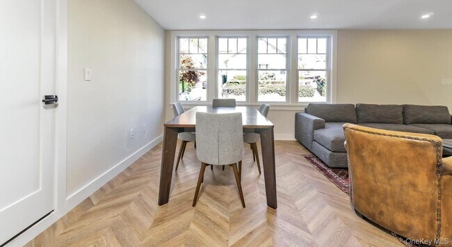 Building Photo - 67 Maple Ave