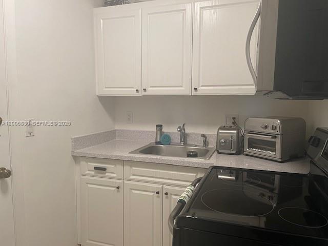 Building Photo - 1560 McKinley St