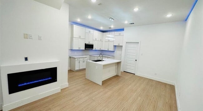 Building Photo - 4512 Brinkley St