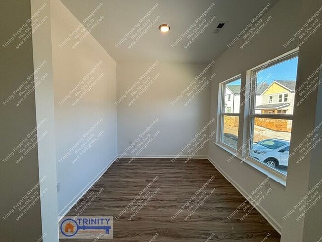 Building Photo - Newly Built 3 bed/ 2.5 Bath Duplex Minutes from the Heart of Downtown Greenville!