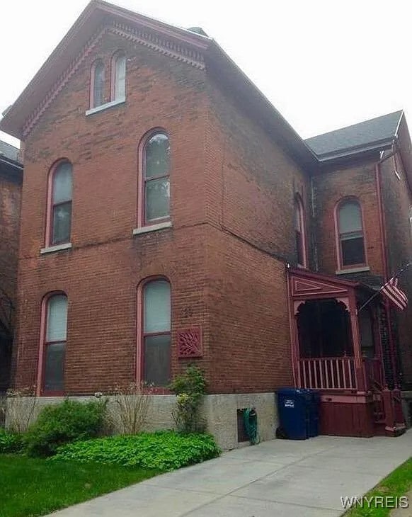 Primary Photo - 29 N Pearl St