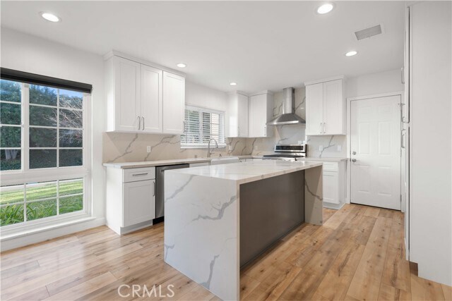 Building Photo - 4121 Picasso Ave