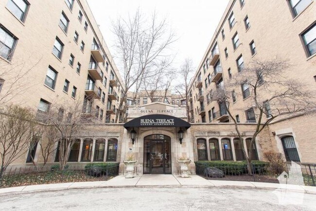 Primary Photo - 0 bedroom in Chicago IL 60613