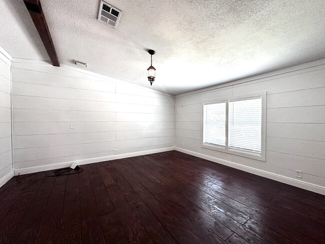 Building Photo - 2325 Salt Creek Trail