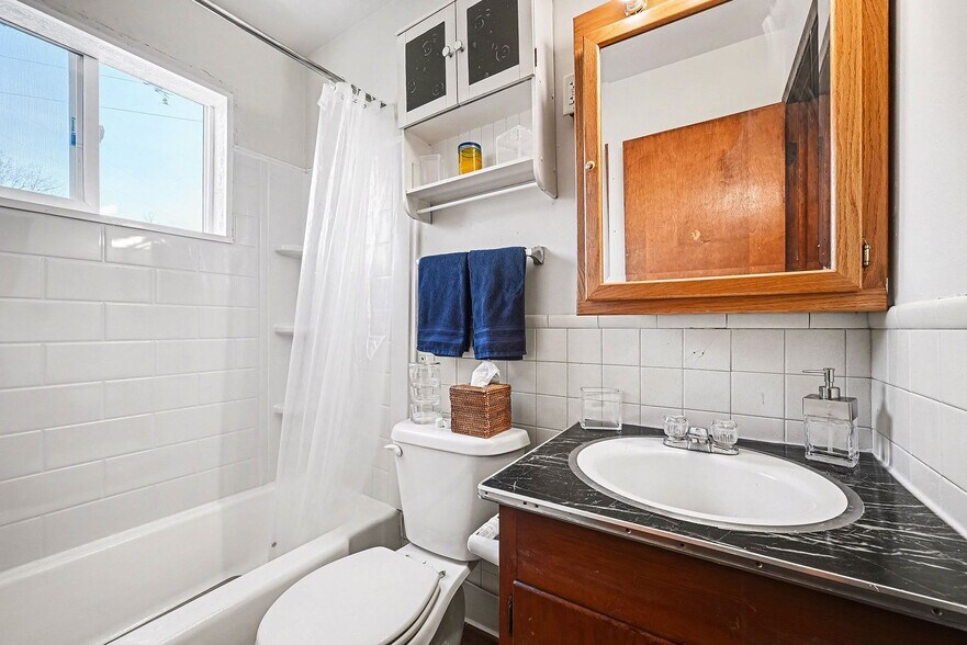 Building Photo - 2017 Commerce Blvd