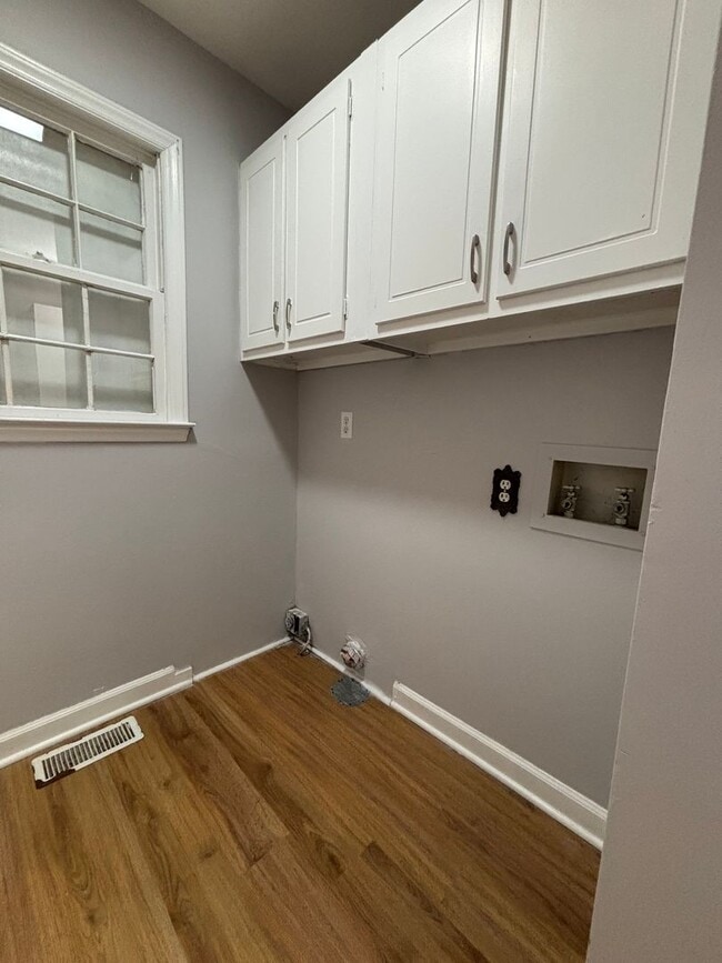 Building Photo - Cozy Kernersville 3BD Home with Modern Comforts – Available Now!