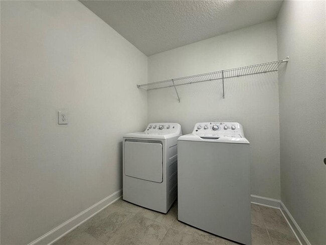 Building Photo - 9161 Cut Shot Dr