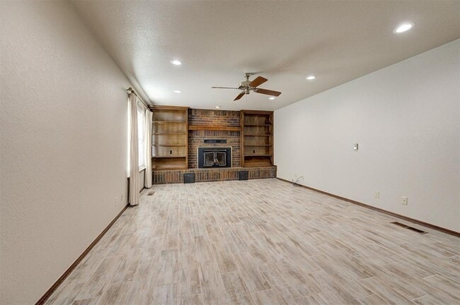 Building Photo - 7201 NW 150th St