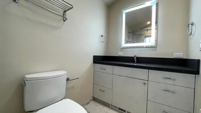 Building Photo - 2BD/2BA Sunnyvale Modern Home Near Apple Campus