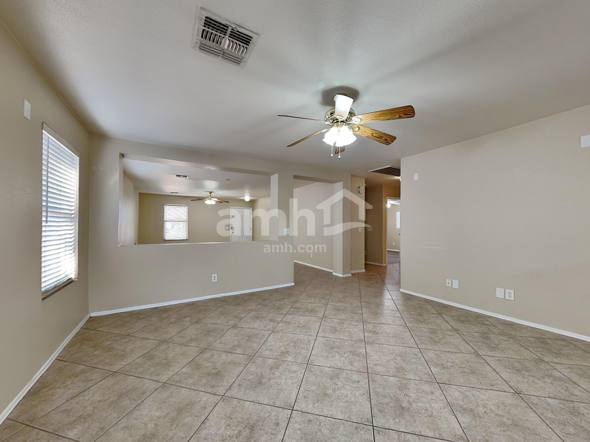 Building Photo - 15617 W Caribbean Ln