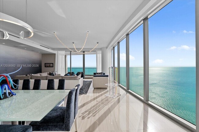 Building Photo - 17901 Collins Ave