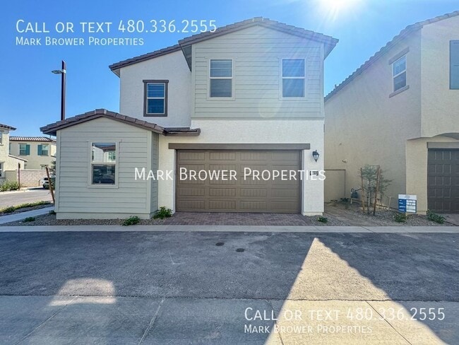 Building Photo - 9852 E Tamery Ave