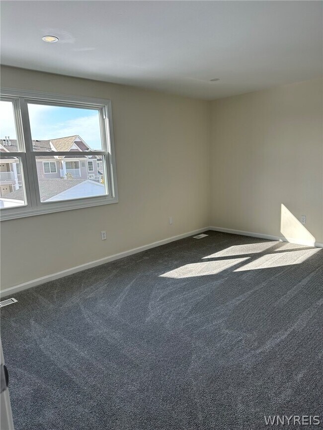 Building Photo - 263 Kaymar Dr