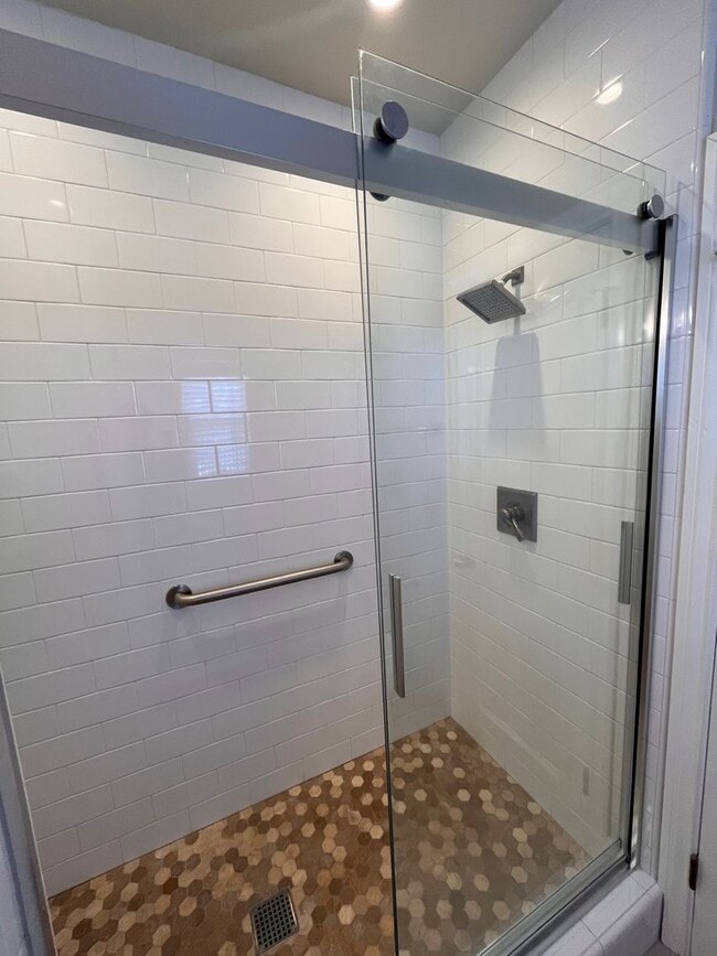 Building Photo - New On Market! Gorgeous Marina Home