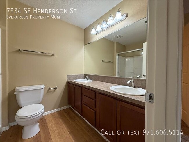 Building Photo - 7534 SE Henderson St