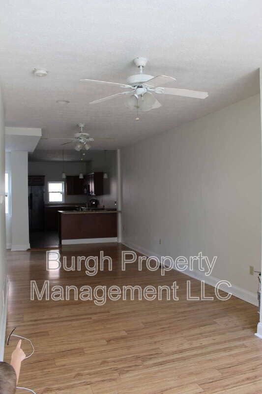 Building Photo - 1505 Sedgwick St