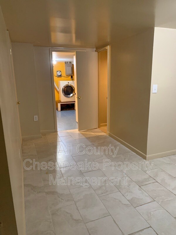 Building Photo - 4005 St Monica Dr