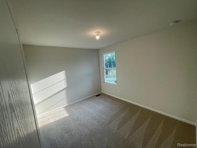 Building Photo - 22470 Woodbridge Ln