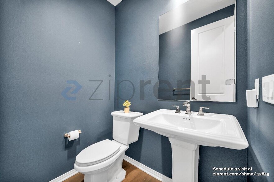 Building Photo - 20551 Arden Pl