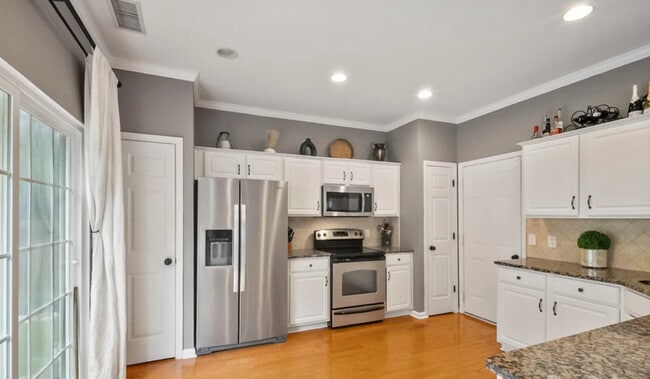 Building Photo - 2143 Kaybird Ln