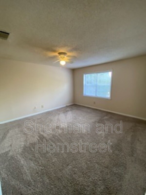 Building Photo - 2738 Blount Ave