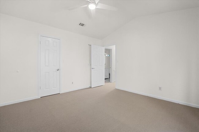 Building Photo - 1604 Cinnamon Path