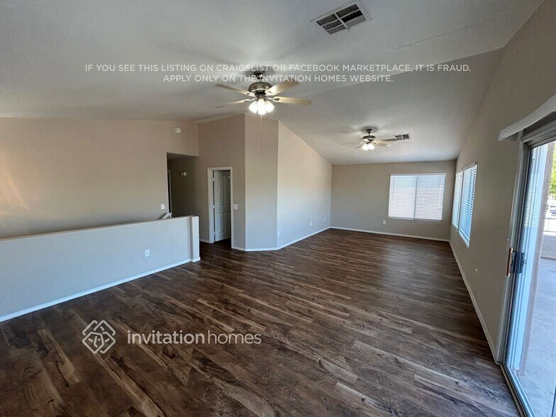 Building Photo - 7005 S 39th Dr