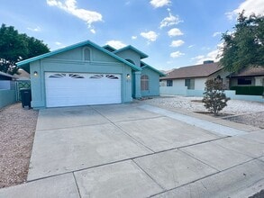 Building Photo - Great 3 Bedroom, 2 Bathroom Home in Quiet Neighborhood!