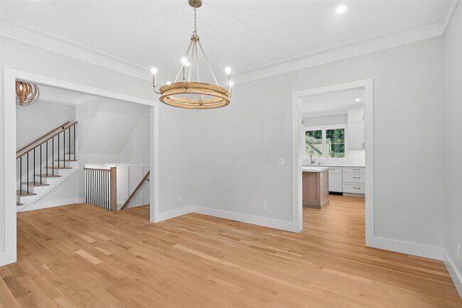 Building Photo - 2 Lavender Ln