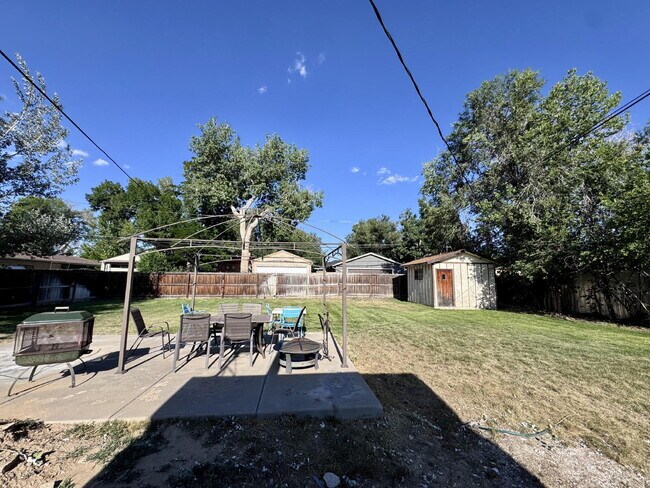 Building Photo - 4886 S Logan St