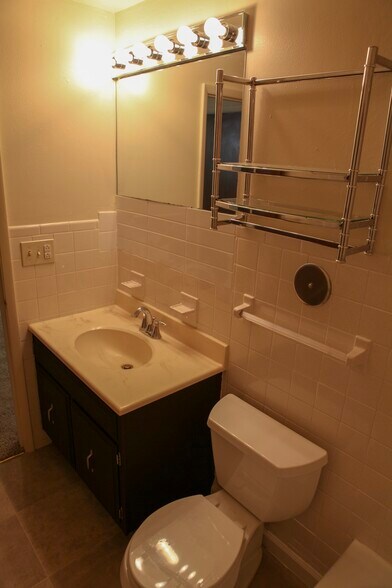 Building Photo - 5171 Green Trace Ln