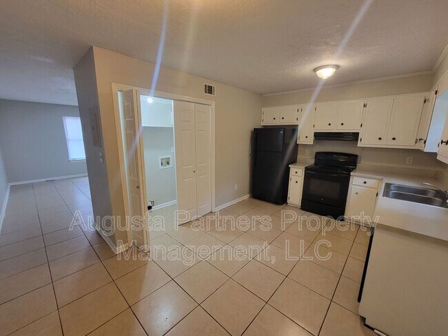 Building Photo - 151 Chalet North CT