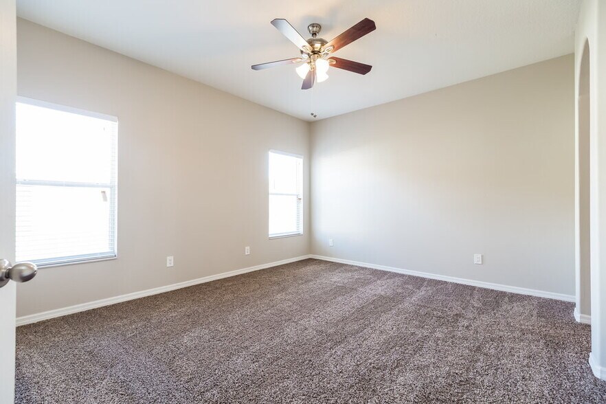 Building Photo - 184 Aurelia Ct